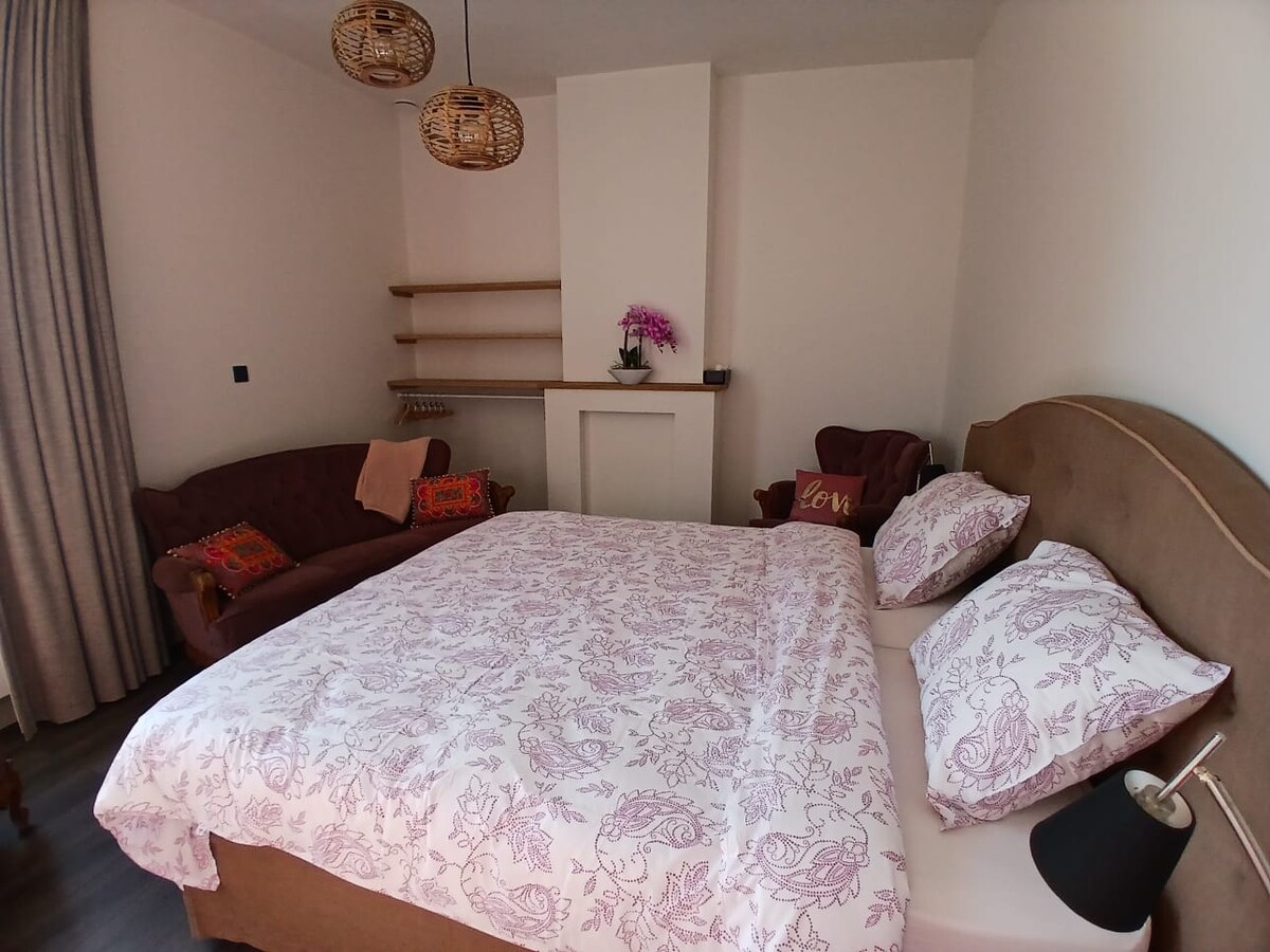 Chambre à la lumière douce at The Jacob House