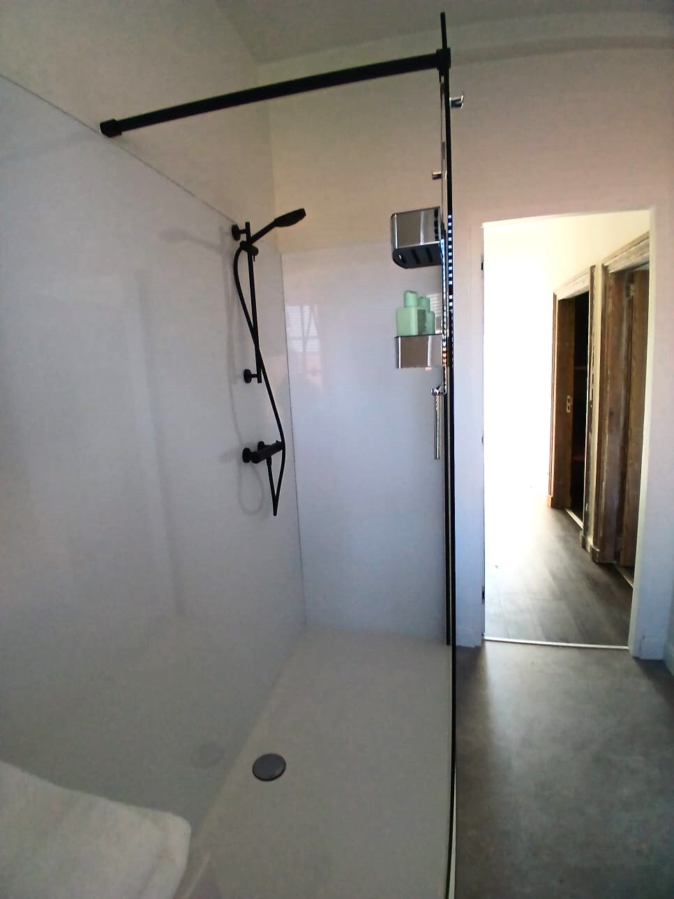 Douche à l’italienne at The Jacob House